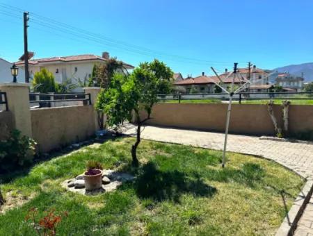 Spacious Garden Apartment