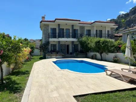 Dalyan Gülpınarda Satılık Villa